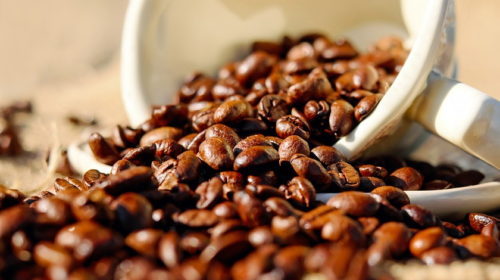 Dva až tři šálky kávy denně mohou přispět k dlouhověkosti