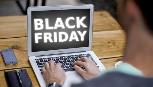Češi při akci Black Friday utratili přes sedm miliard Kč, podobně jako loni