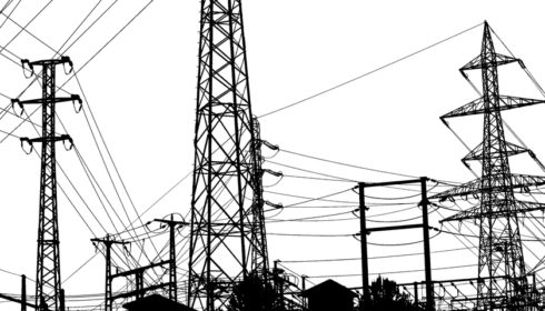 Energie na trzích zlevnily, komoditní index ztrácí 13 procent