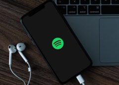 Nejpoužívanější služby pro hudební poslech v ČR jsou YouTube a Spotify