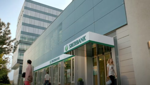 Věřitele zkrachovalé Sberbank CZ vyplatí vesměs Komerční banka