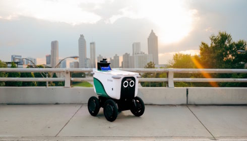 Serve Robotics představuje v Atlantě autonomní robotické doručování zásilek