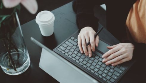Investice právních oddělení do technologií často selhávají, Gartner doporučuje tři klíčové kroky pro lepší výsledky